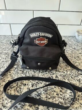 harley davidson mini me backpack Harley-Davidson Women's Bar & Shield Logo Convertible Backpack, B Featuring an awesome detachable carabiner for added style Harley-Davidson Bag Mini Me Backpack